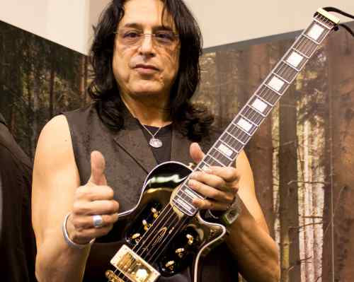Eddie_Ojeda-Traveler Guitar®