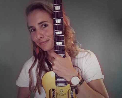 MARINA-EG1_113c13a3-a90a-4435-91bf-8e3cf9ba2796-Traveler Guitar®