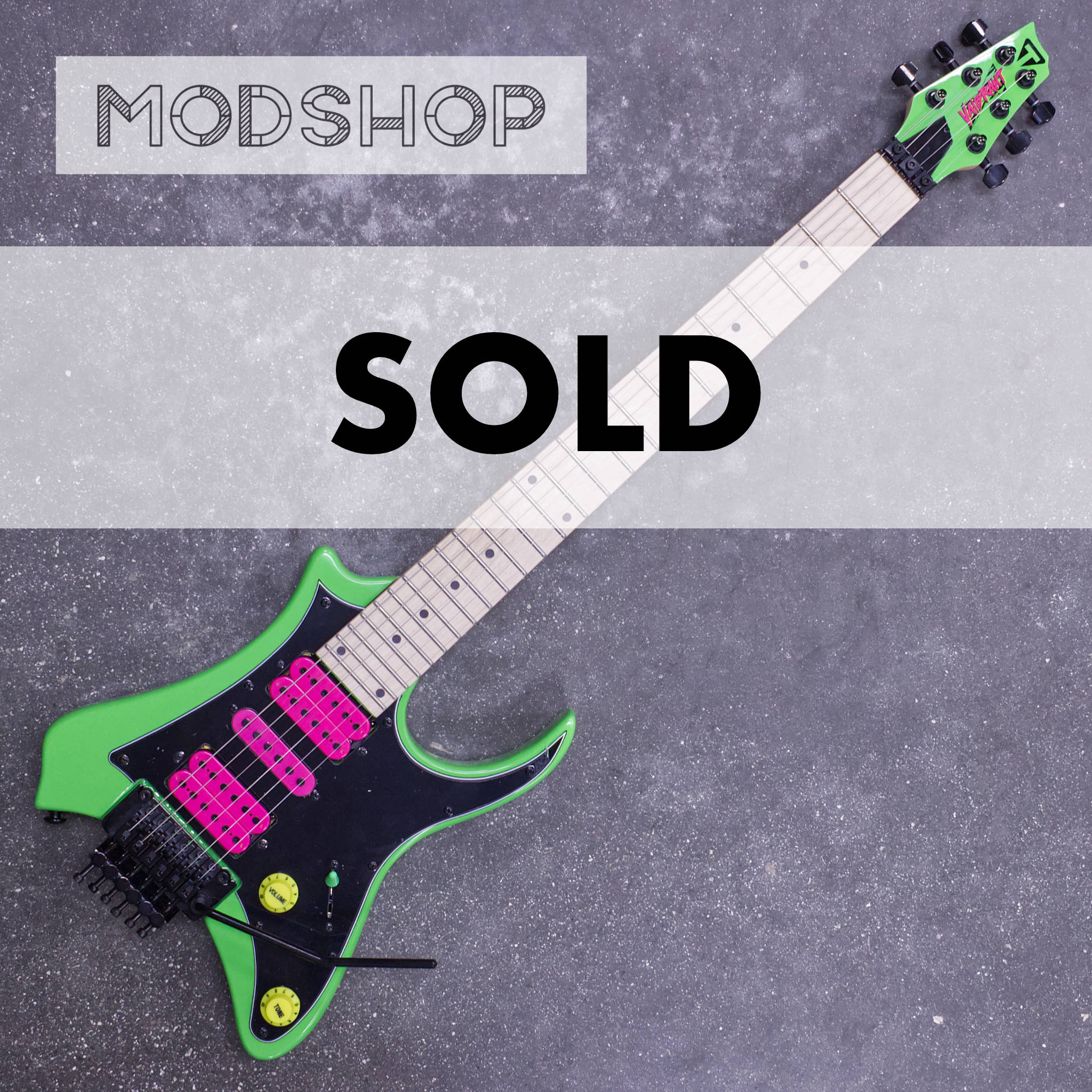 Vaibrant® Standard Mod Shop (Slime Green/ Deluxe Electronics)-Traveler Guitar®