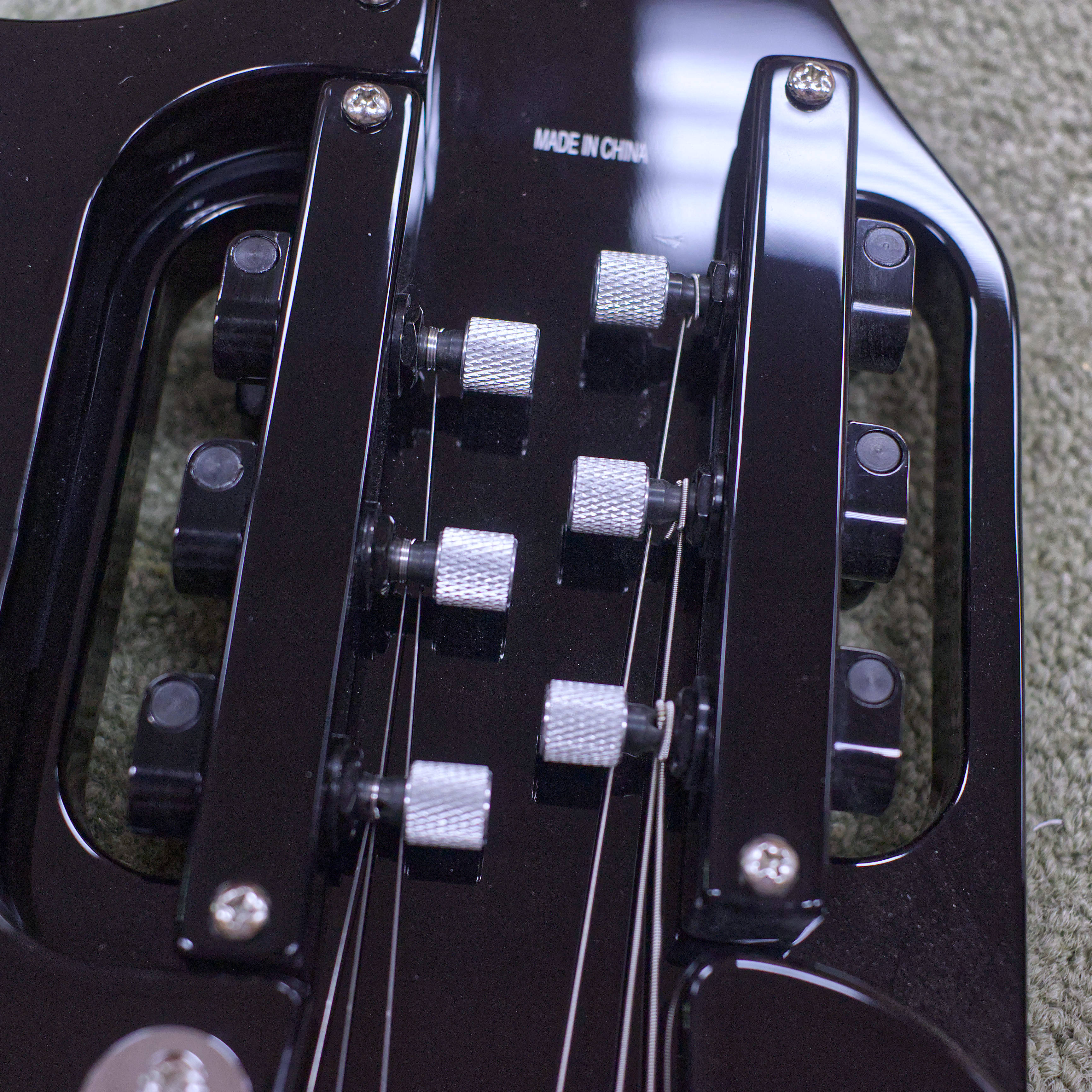 Speedster Standard Mod Shop (Gloss Black/ Fender Lace Sensor/ Locking Tuners)-Traveler Guitar®