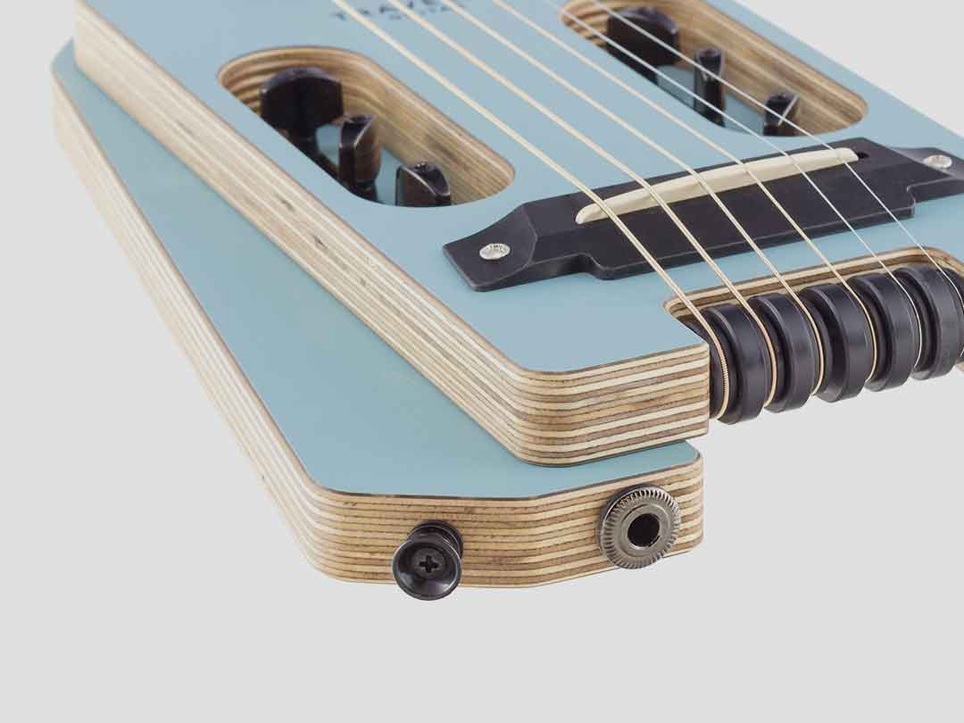 UL-EDGE-SUSA-output-callout-Traveler Guitar®