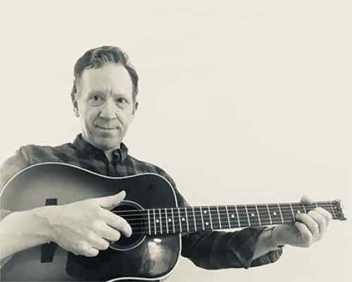 Bill Janovitz - Traveler Guitar®
