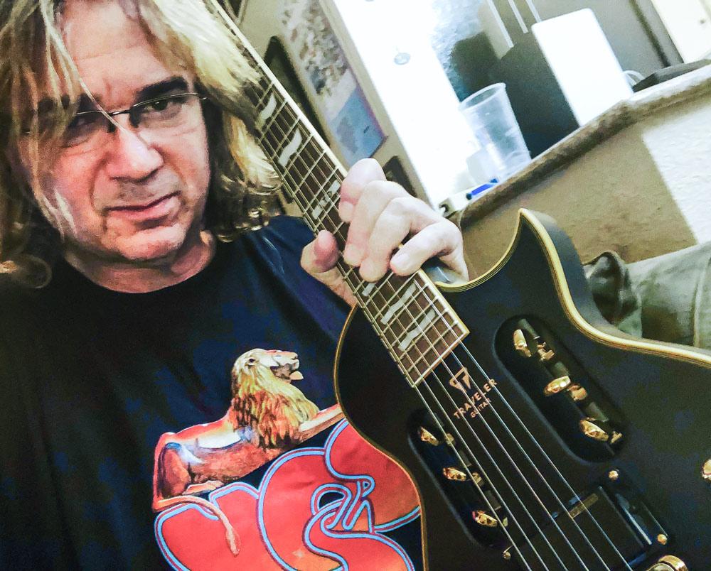 Billy Sherwood - Traveler Guitar®