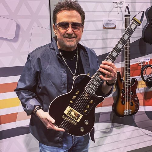 BUCK DHARMA - Traveler Guitar®