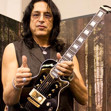 Eddie Ojeda - Traveler Guitar®
