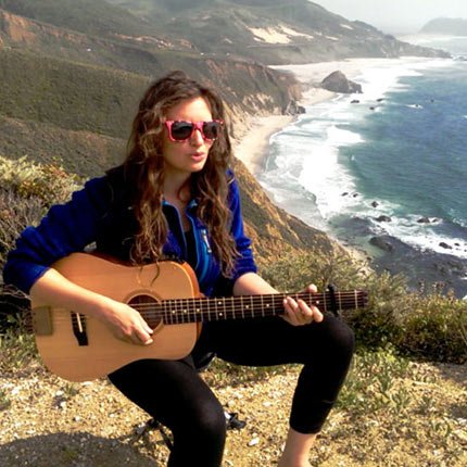 Gina Sobel - Traveler Guitar®