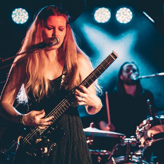 Kyrsten Magnuson - Traveler Guitar®