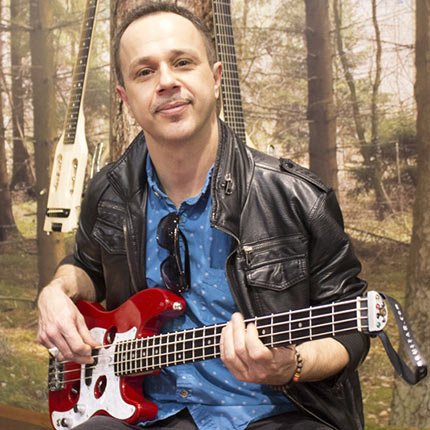 Serg Dimitrijevic - Traveler Guitar®