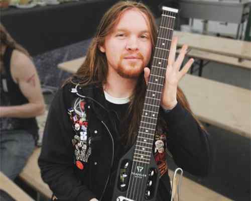 REECE-SCRUGGS-of-HAVOK_902f777d-cbe1-4798-9909-0a5582934944-Traveler Guitar®