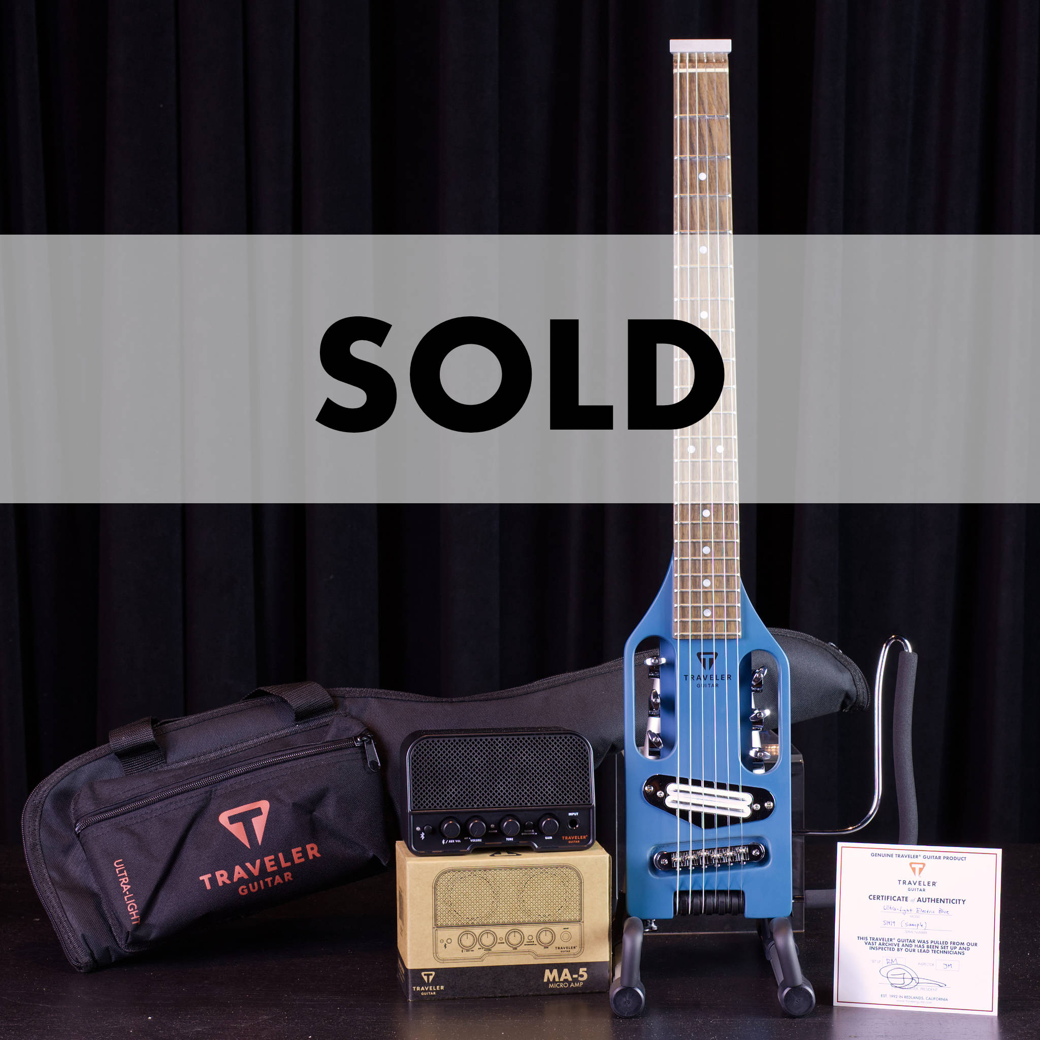 Traveler Guitar Ultra-Light Electric (Blue) Electric Guitar